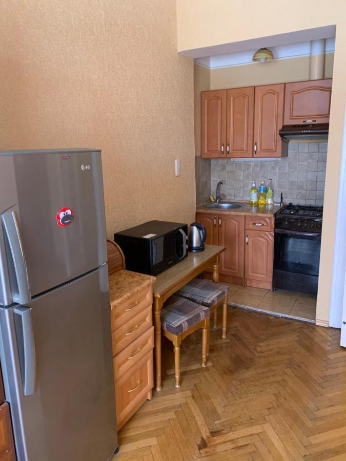 Apartment On Hoholya Street Csernyivci Kültér fotó