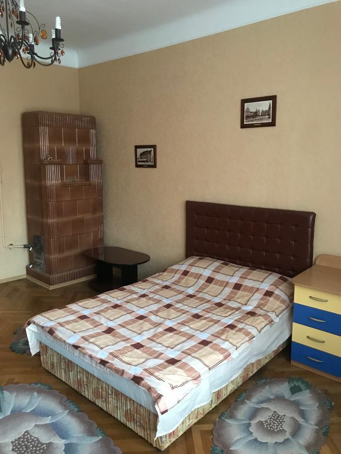 Apartment On Hoholya Street Csernyivci Kültér fotó